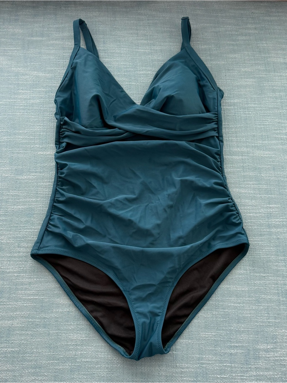Seekers Essentials Australia Swimsuit Womens 14 One Piece Twist Front Ruched